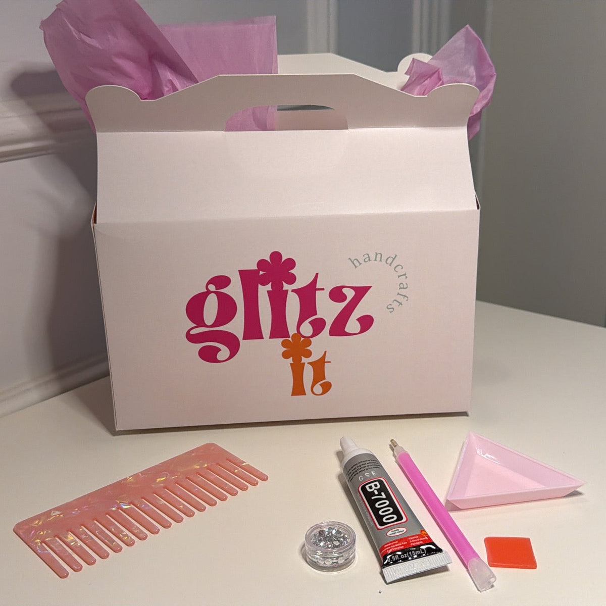 Comb bedazzle sit