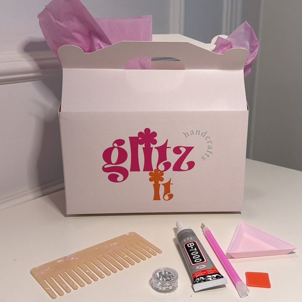 Comb bedazzle sit